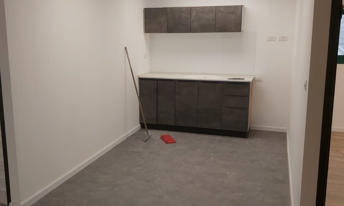 משרד בפארק אפק