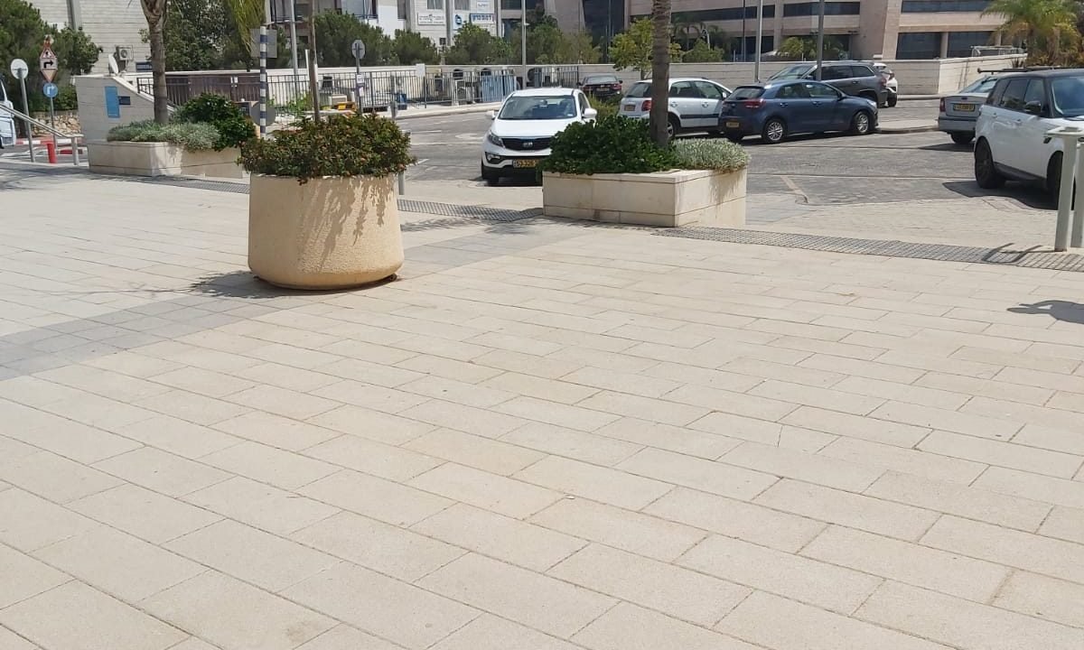 214bf427-78dd-47e3-88f5-8f7956bbfe9c