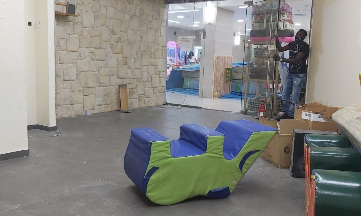 להשכרה חנות באם המושבות