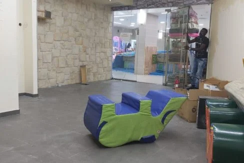 להשכרה חנות באם המושבות