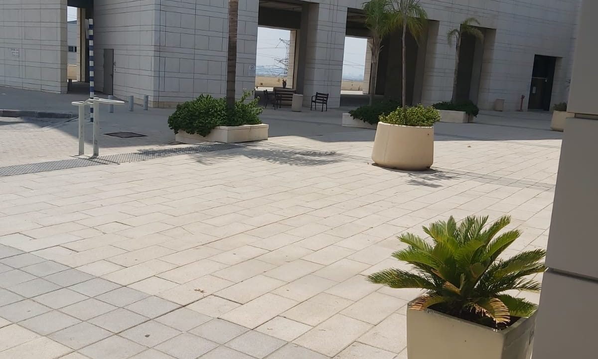 c9f26572-334c-4b4c-9396-37778f4b1753