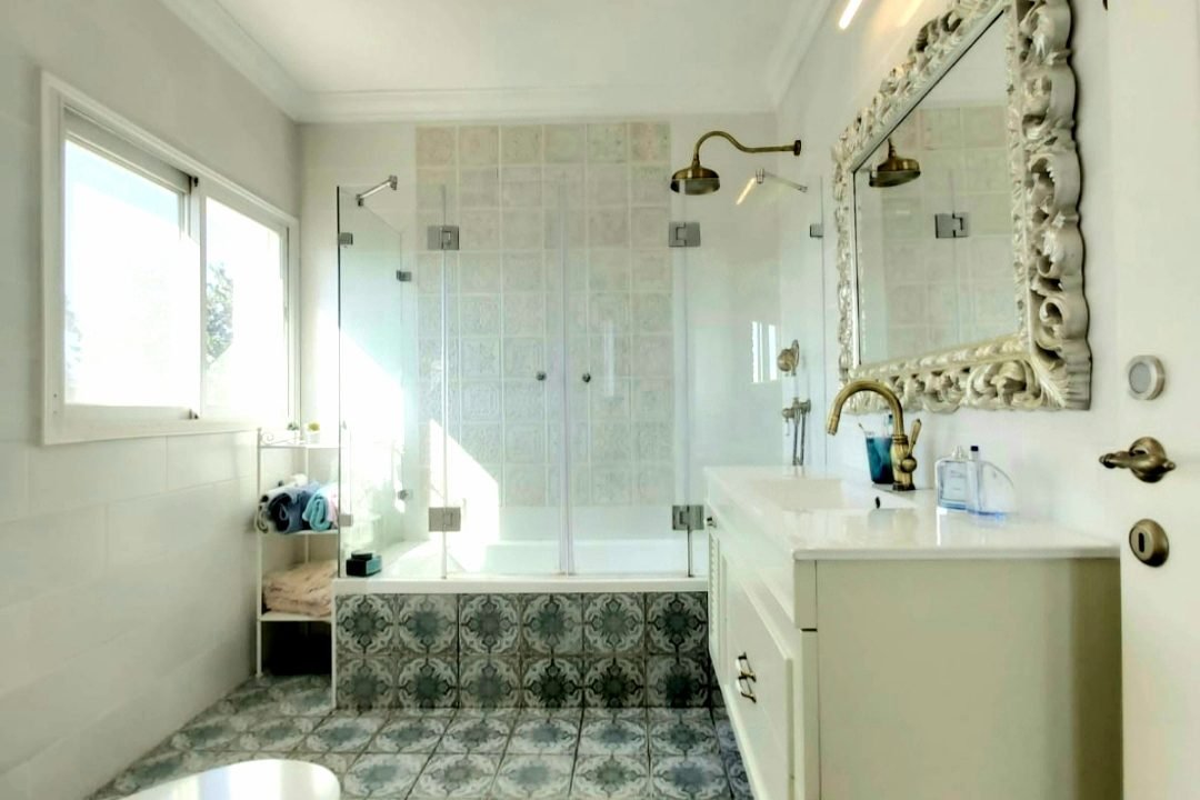 רחצה וילה בקיסריה