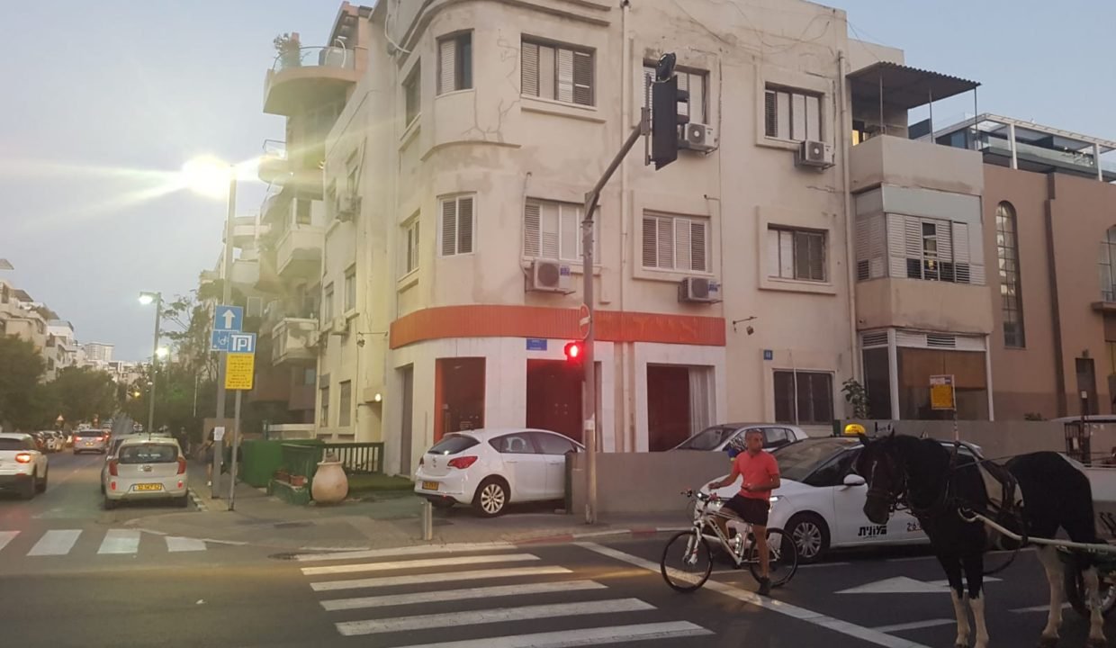 6567e5a6-bb48-462b-93d8-64e7f3b5f633