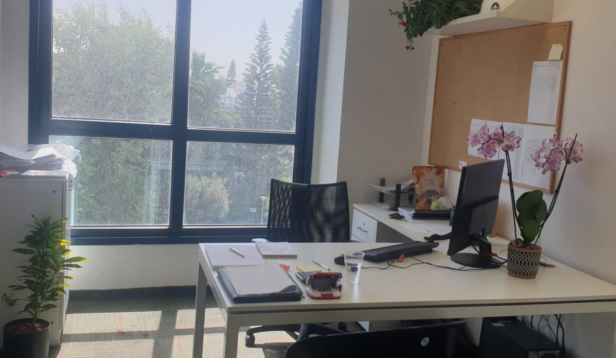 ab11e3b4-c305-4b24-962a-be50f0891c5d