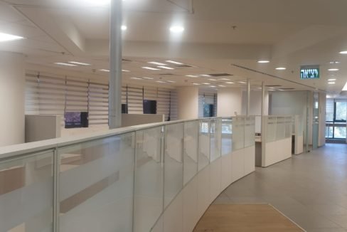 f1f94838-63e1-4b7f-9e4d-f4e488239061