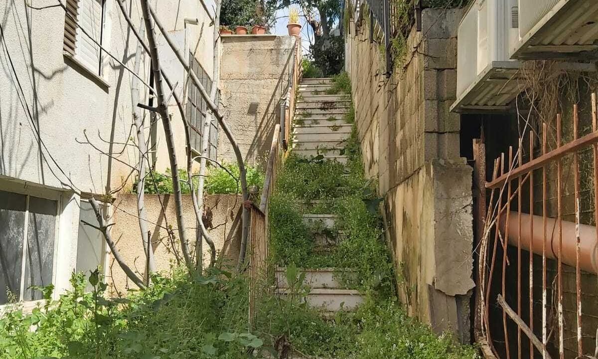 למכירה בשערי תקווה 12