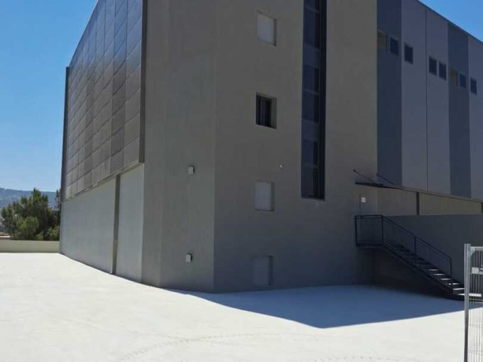 למכירה מבנה תעשייה בהר טוב מבחוץ