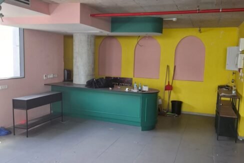 להשכרה משרד בכפר סבא קומת ביניים-1