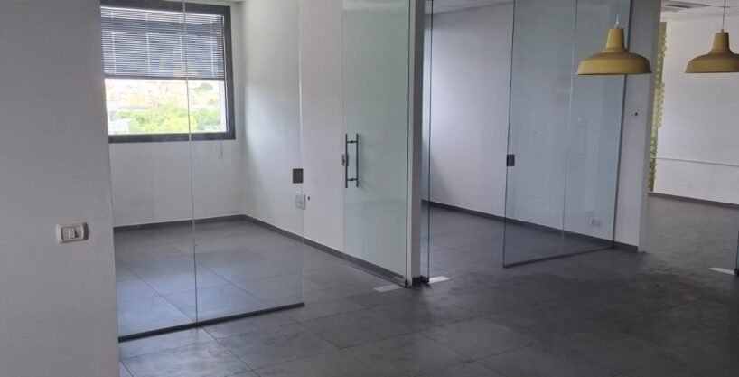 להשכרה משרדים בקומה 7 בכפר סבא